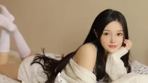 小猪溜进奢侈品门店