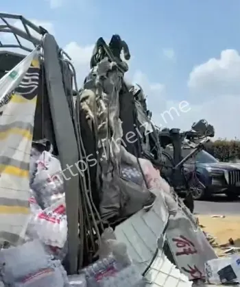 追尾事故一家三口死亡