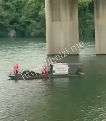 垃圾船英雄救人