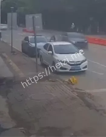 广东阳山县货车失控