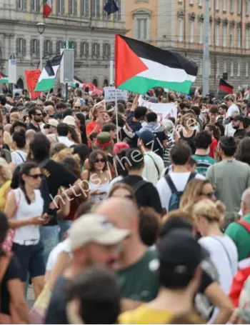 博洛尼亚封路与车站占领