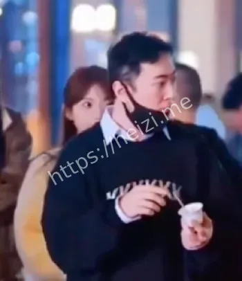 思聪怒喷婊子牌坊