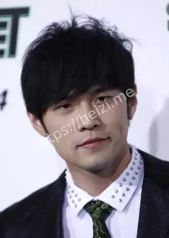 AI脊柱监测康复