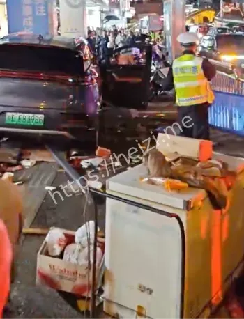 川EF83986失控撞击