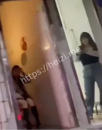 记者暗访扫街问价视频