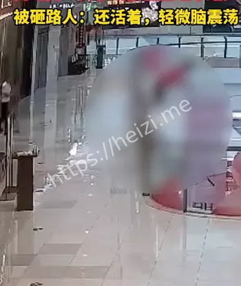苏宁商场跳楼脑浆崩裂现场