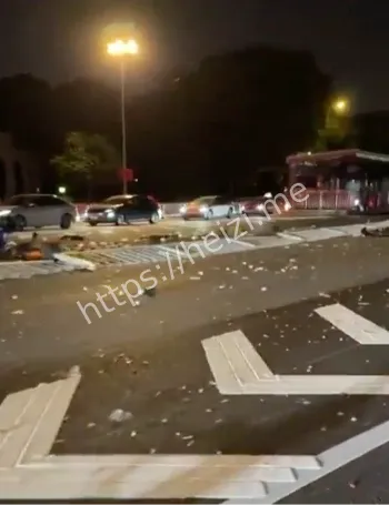 小车撞多人逃逸