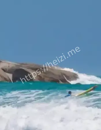 中国游客奈涵海滩遇险