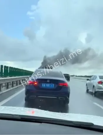 豪车火灾事故曝光