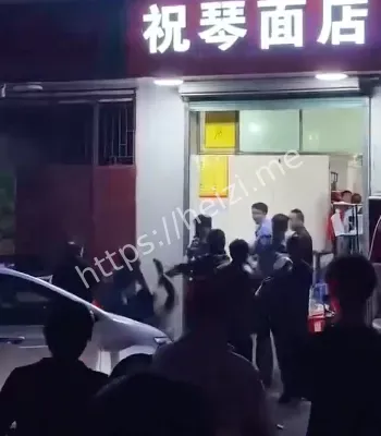 无辜店主被打成重伤