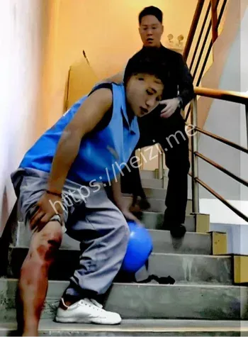 出租屋外卖小哥跳楼后爬回来