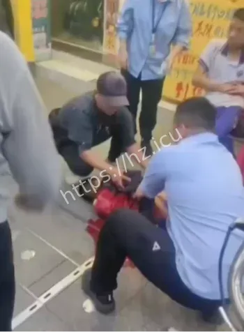 第十六中学持刀事件