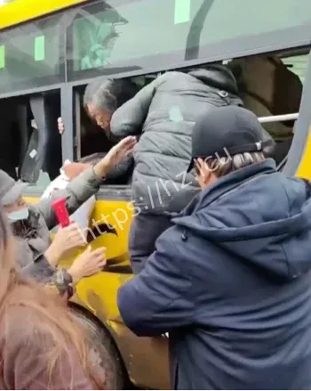 分水镇客车撞楼