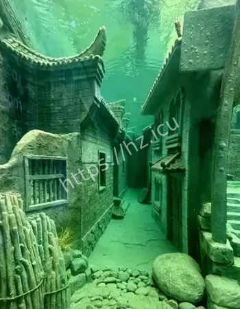 潭底的神秘空间