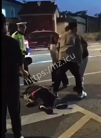 交警拦不住监控视频疯传