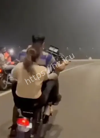 围观群众以为在打群架