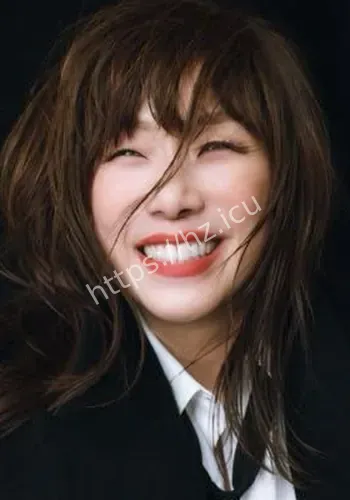 女歌手因主办方