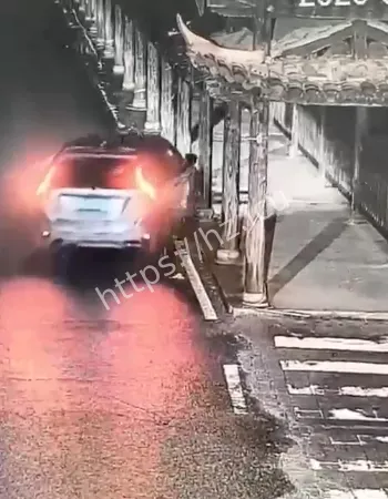 开车致女友截瘫