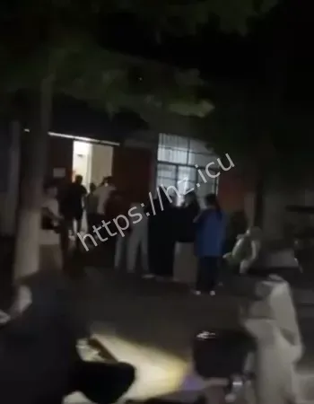 集体上吐下泻