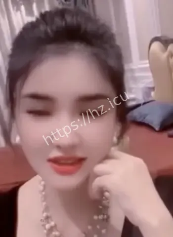 外表清纯美女
