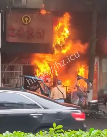 居民紧急逃离现场