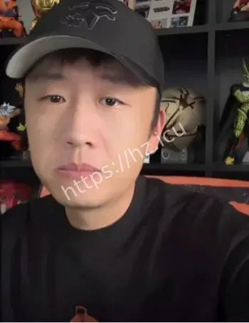 足球解说网红反差