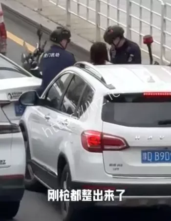 破窗抓人事件