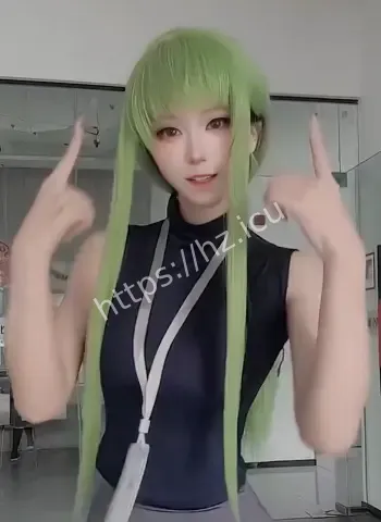 cos女神厕所意外泄密