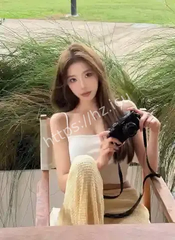 白丝制服诱惑大哥